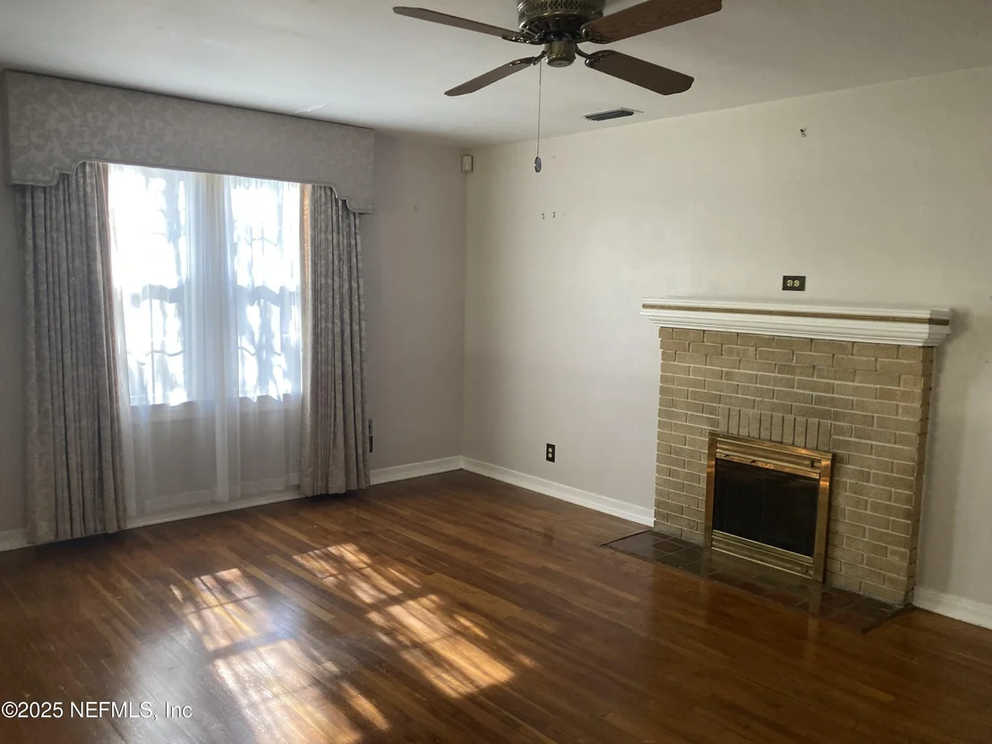 Photo of 1334 MURRAY Drive
