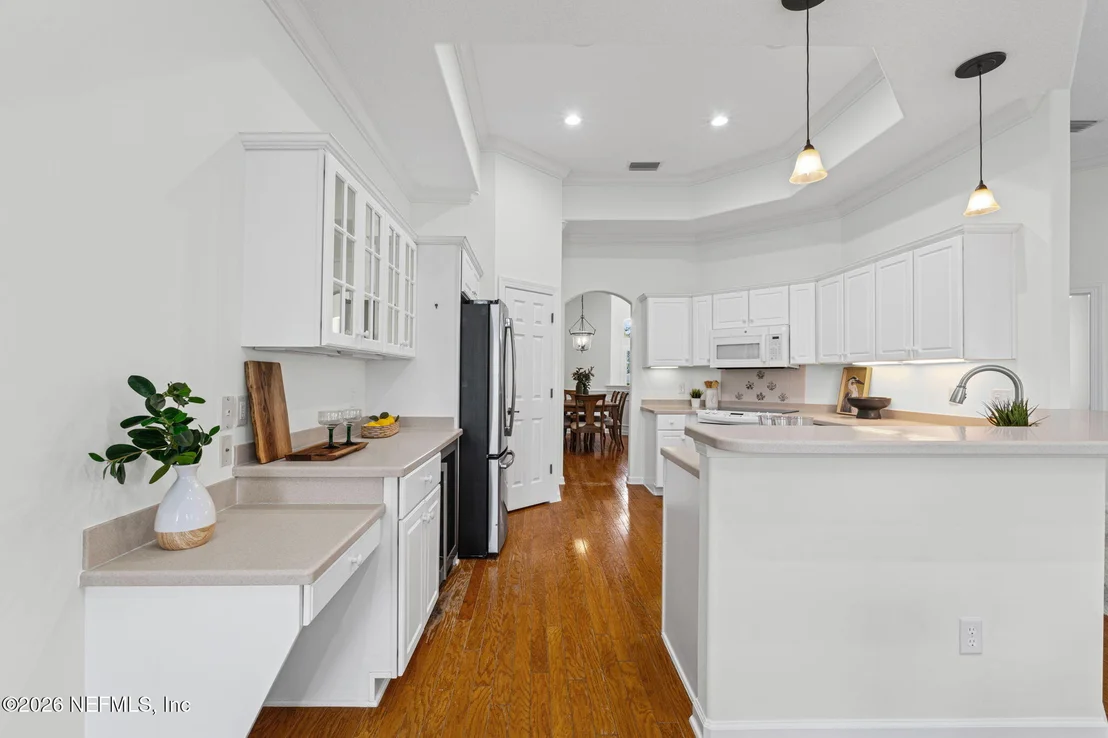 Photo of 332 MARSHSIDE Drive N