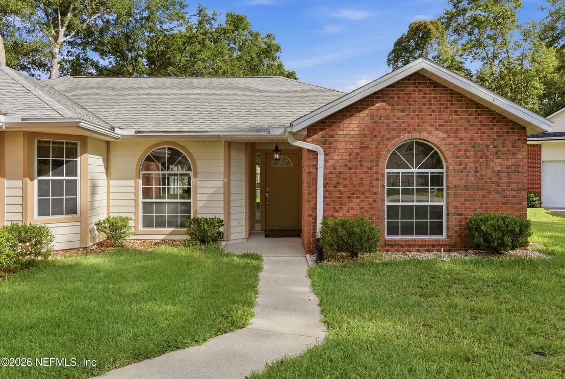 Photo of 421 CHICOPEE Court