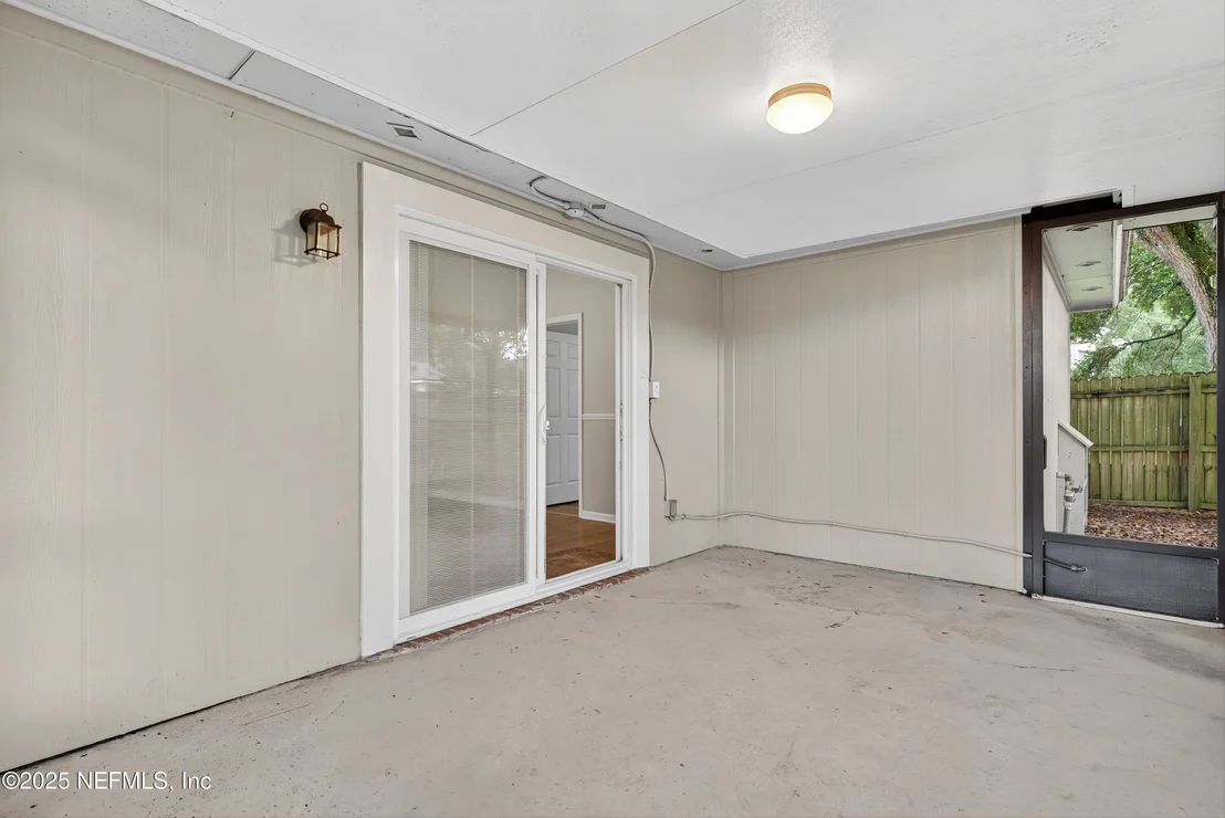 Photo of 7770 INVERMERE Boulevard N