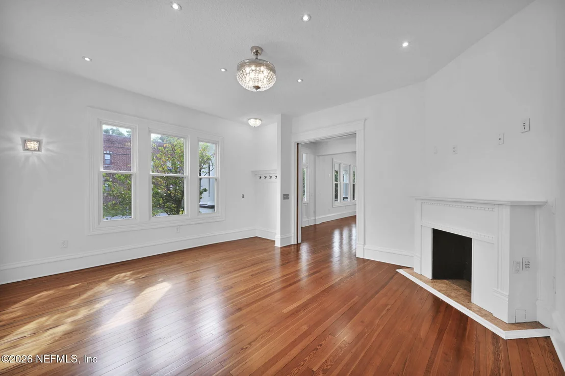 Photo of 3002 RIVERSIDE Avenue