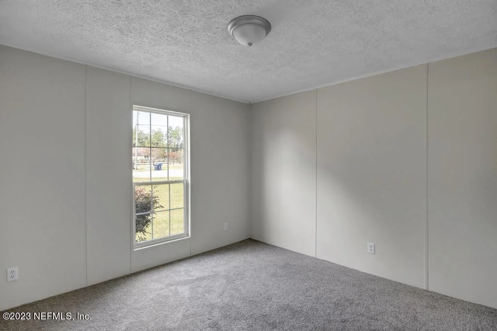 Photo of 43013 LARSEN Road