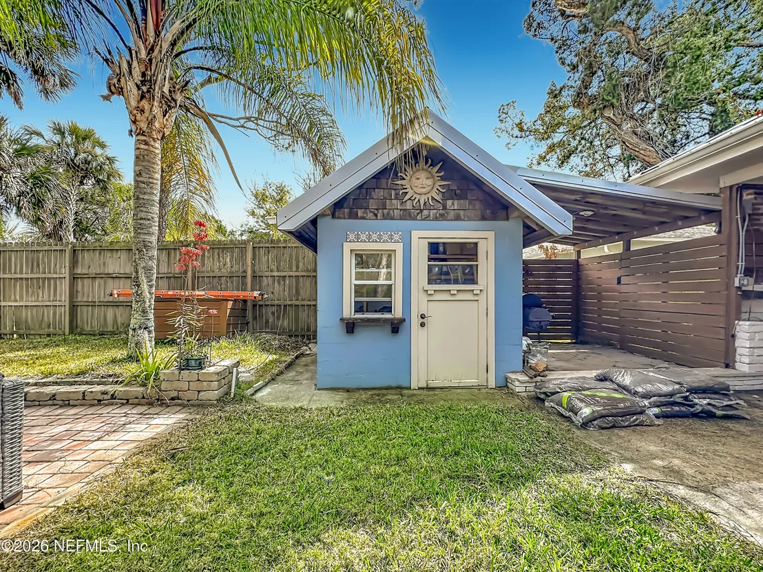Photo of 18 SOLANO Avenue
