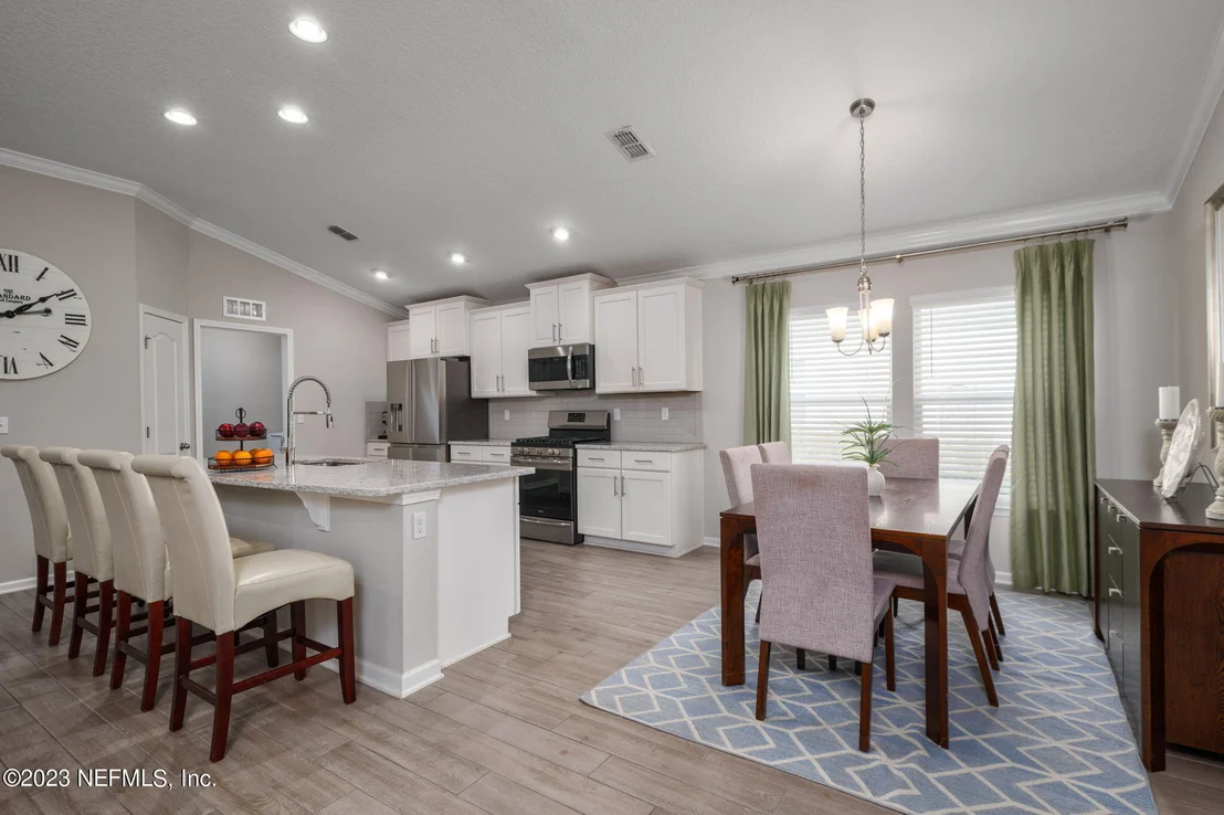 Photo of 210 CEDARSTONE Way
