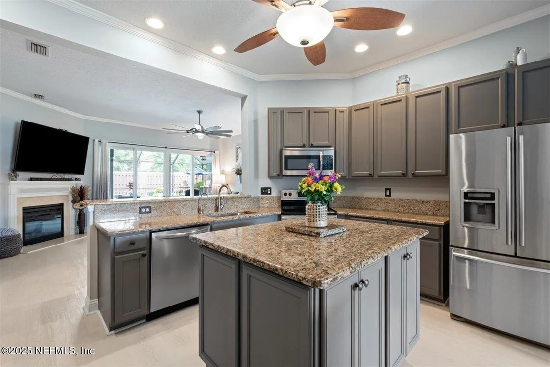 Photo of 2512 N WATERLEAF Drive