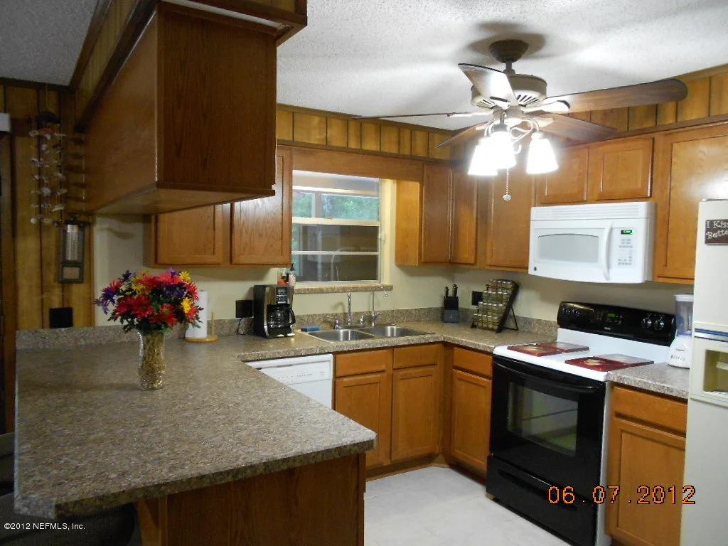 Photo of 10911 PINE ESTATES Road W
