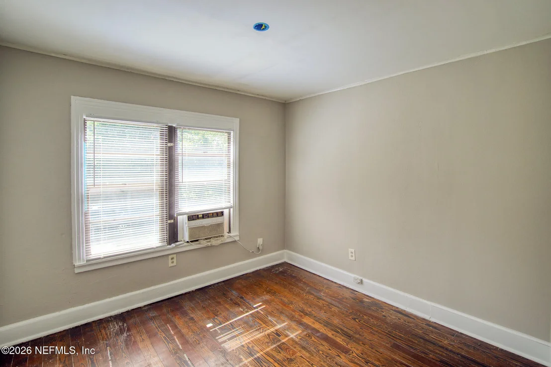 Photo of 9924 SUNSET Drive