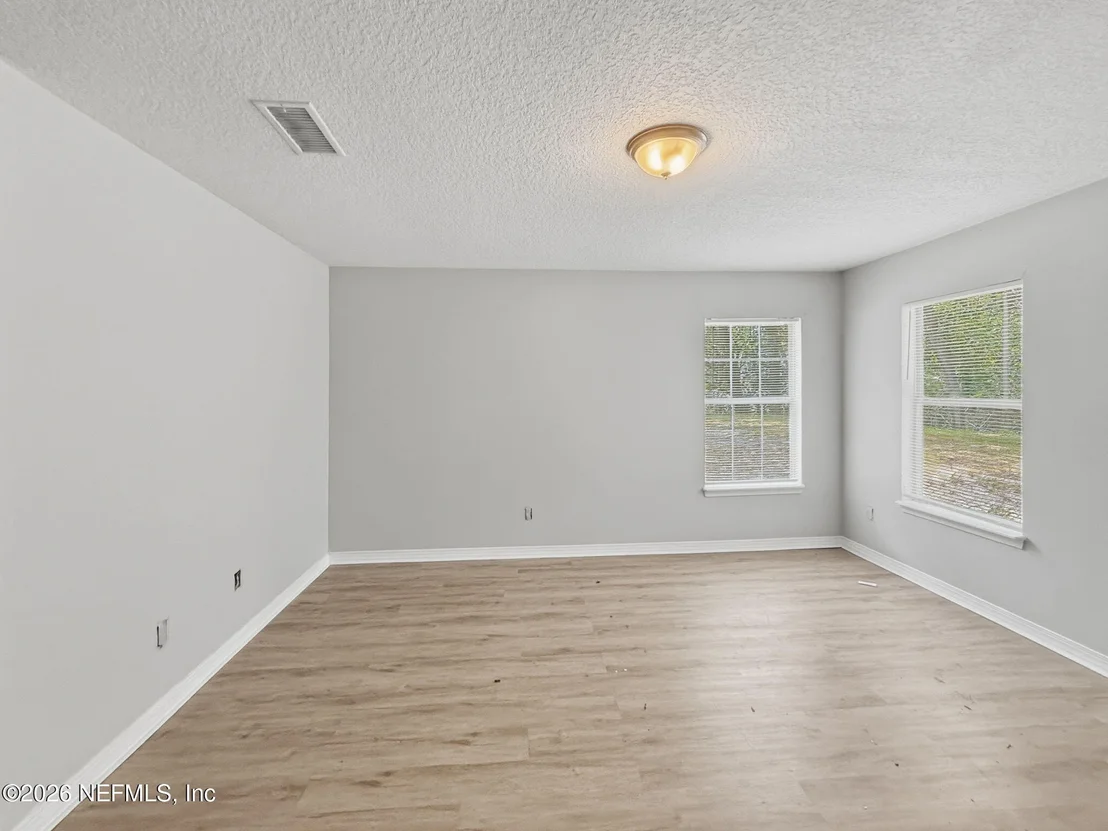 Photo of 5121 CHENANGO Boulevard