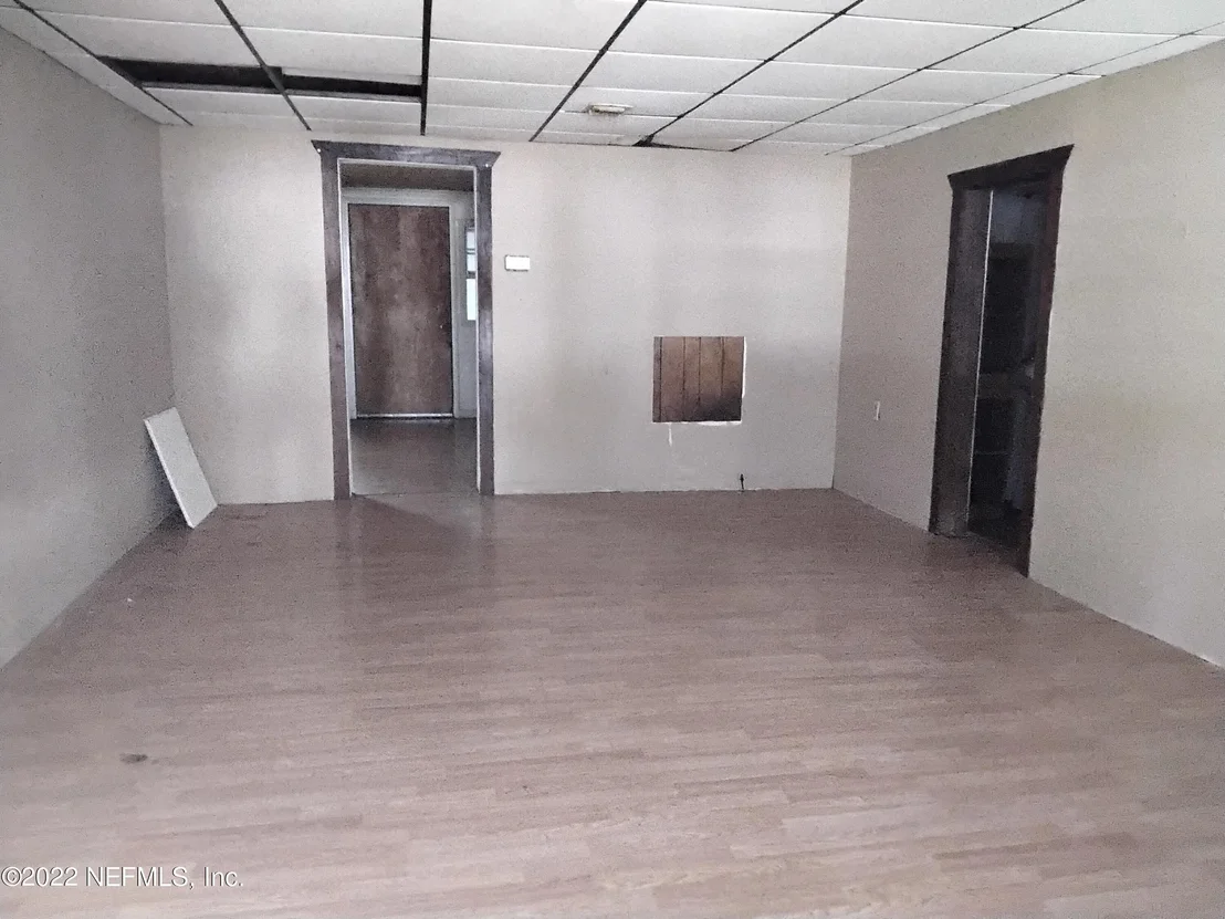 Photo of 2702 SCULLY Road