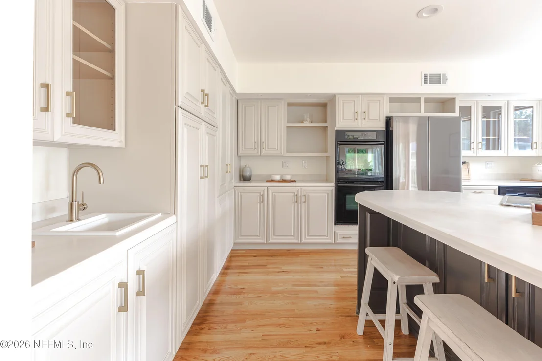 Photo of 3590 HEDRICK Street