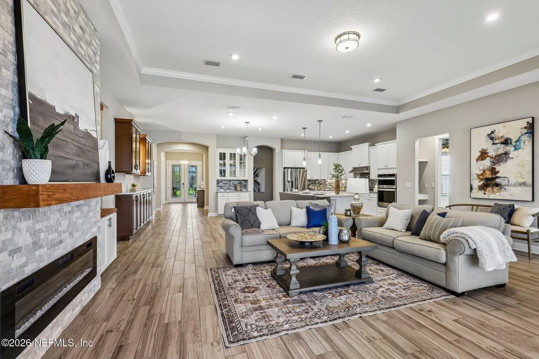 Photo of 114 GLENNEYRE Circle