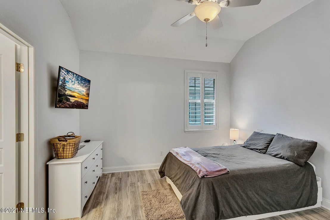 Photo of 724 EAGLE POINT Drive