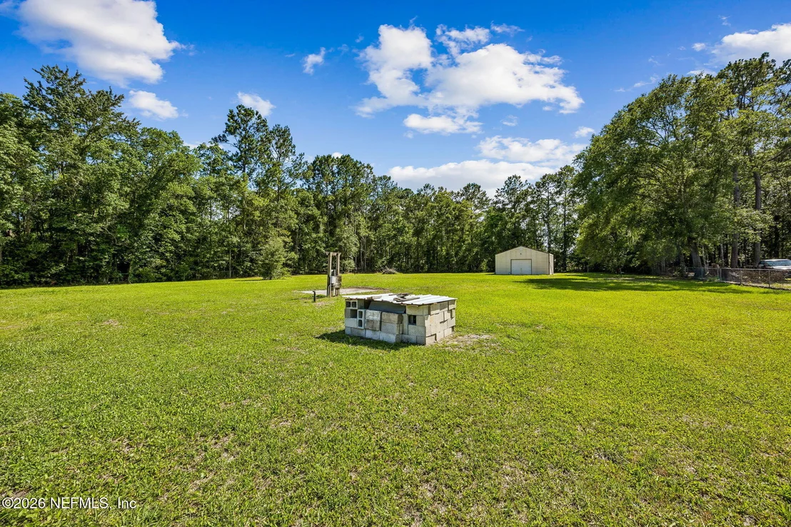 Photo of 15690 SEARS Road