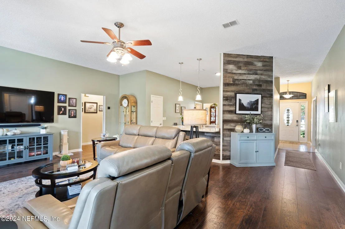 Photo of 14616 GREENOVER Lane