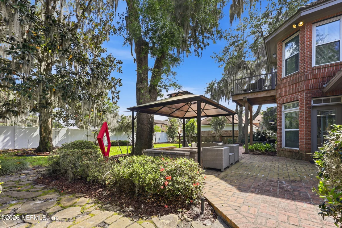 Photo of 2656 BEAUCLERC Road