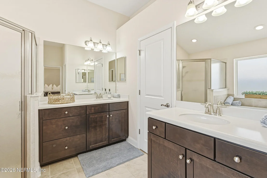 Photo of 2104 BLUFF VIEW Road