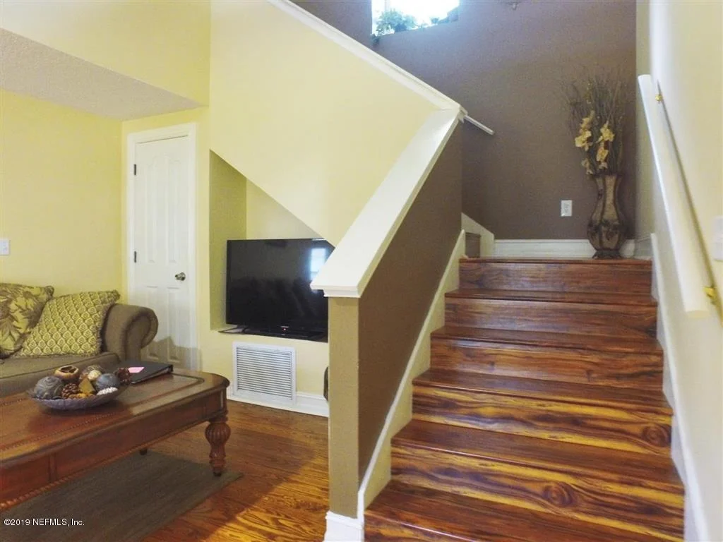 Photo of 127 DEHAVEN Street