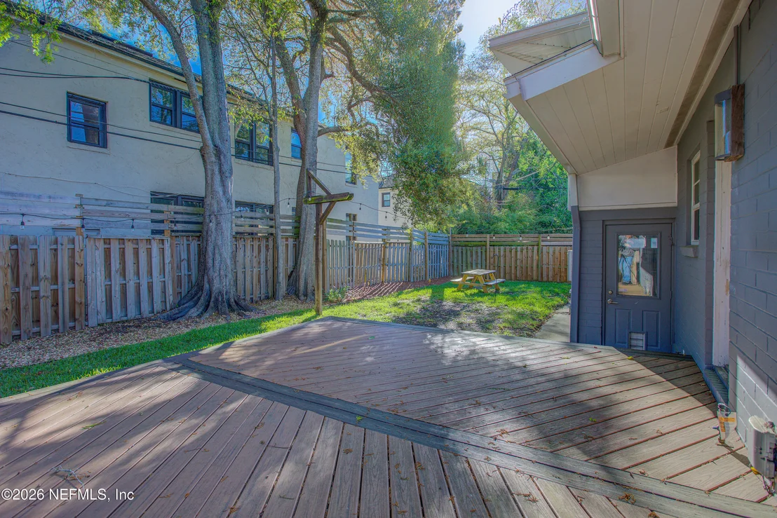 Photo of 1827 CHERRY Street