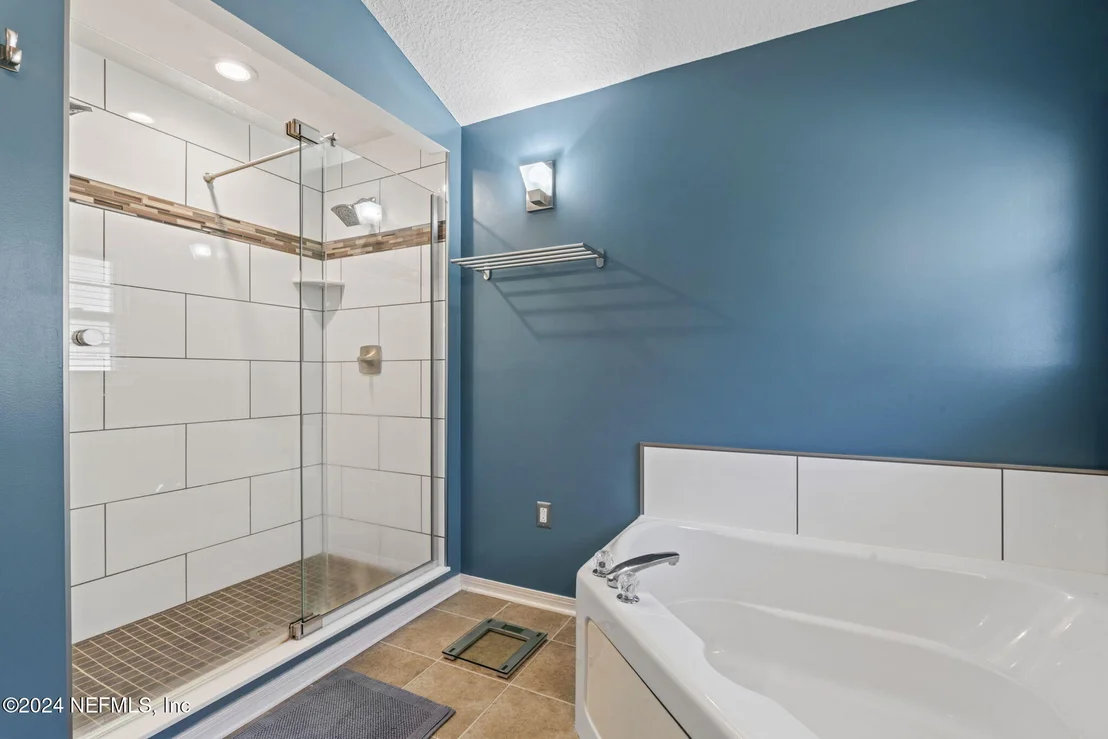 Photo of 44017 GREEN MEADOWS Lane