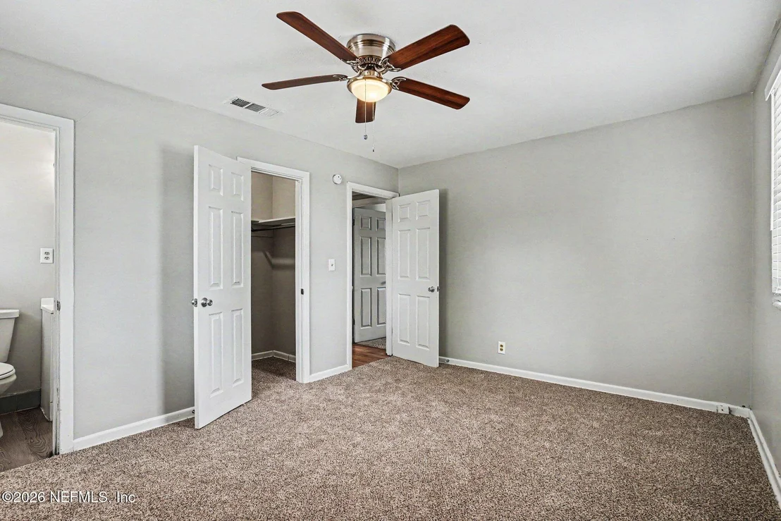 Photo of 7417 MAYAPPLE Road
