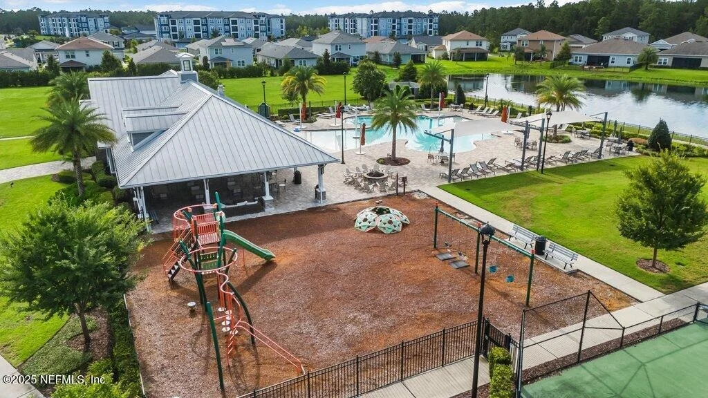 Photo of 1903 AMBERLY Drive