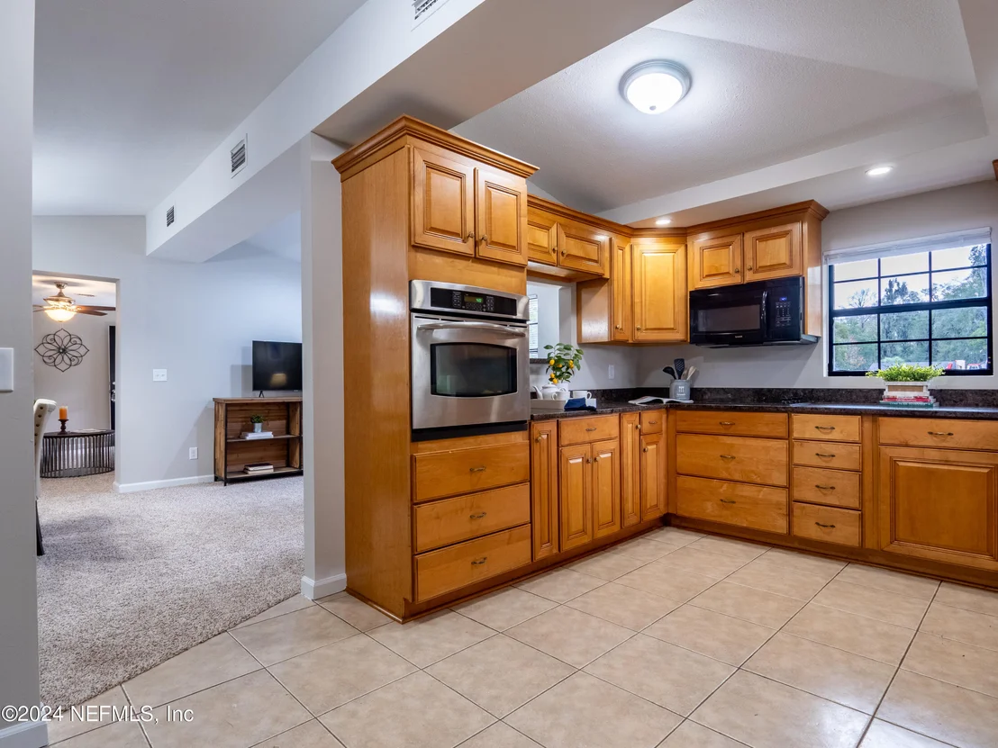 Photo of 6873 LENOX Avenue