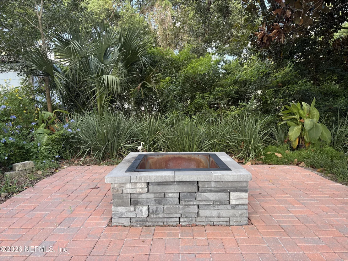 Photo of 2344 BAYVIEW Road