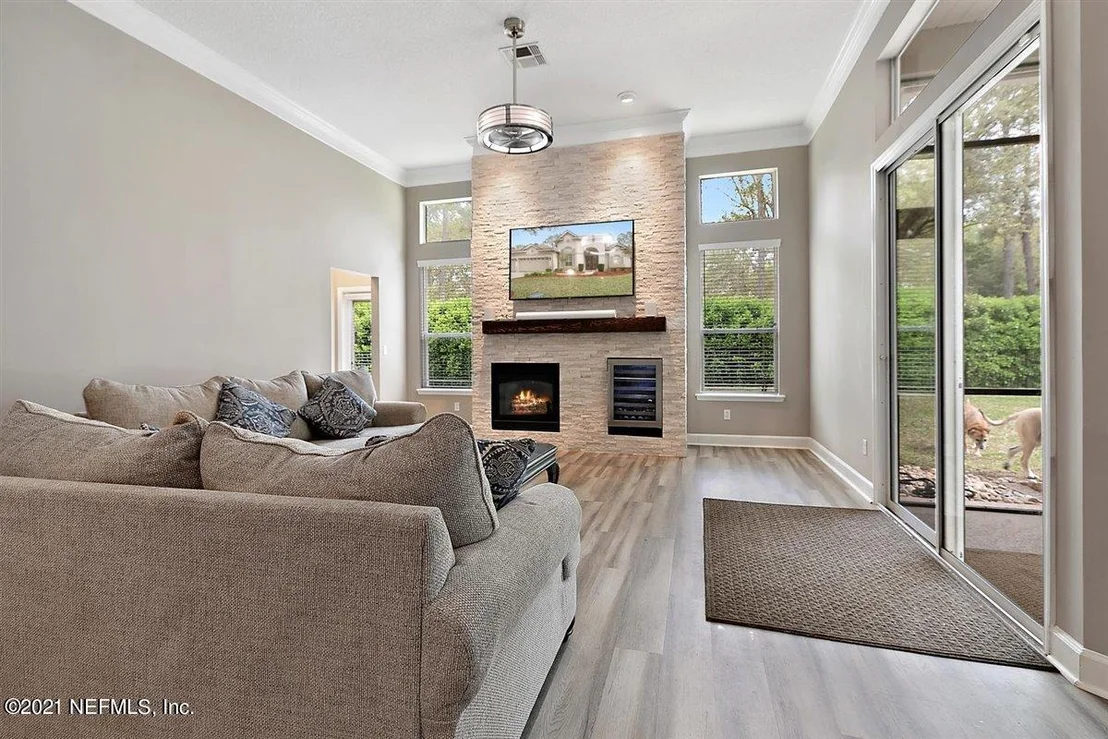 Photo of 1340 BARRINGTON Circle