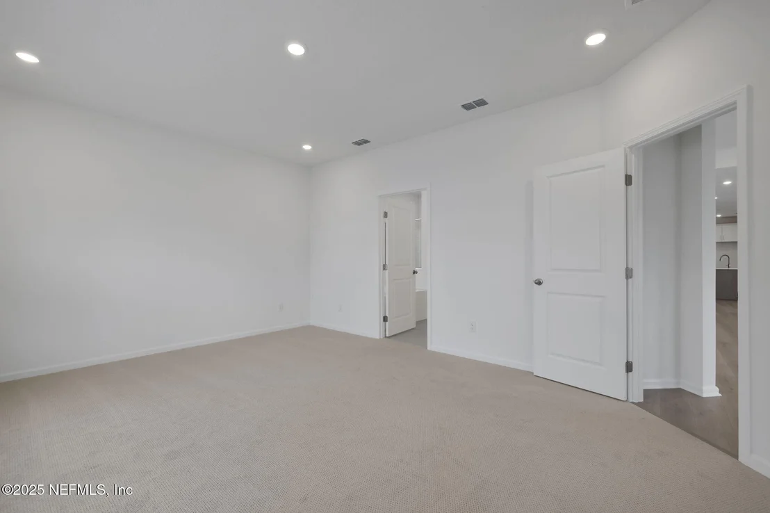 Photo of 405 BROOK FOREST Drive