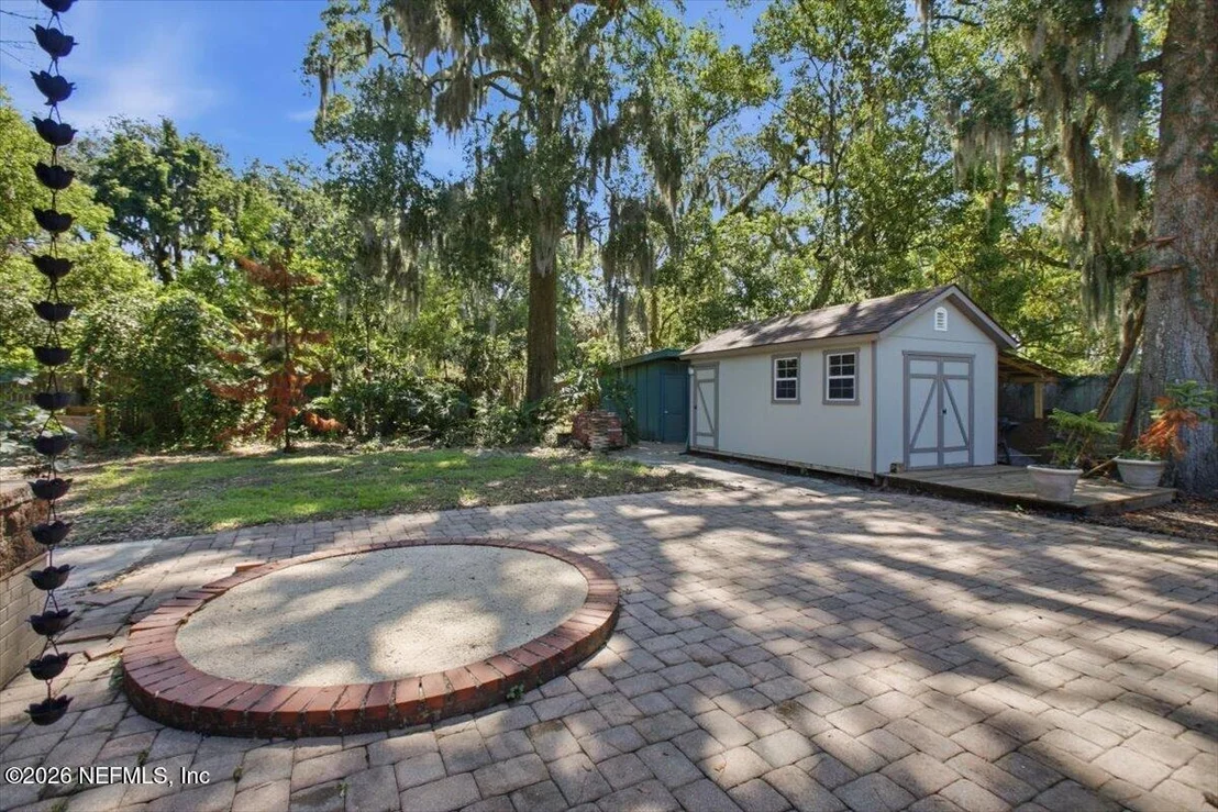 Photo of 1425 OAK HAVEN Road