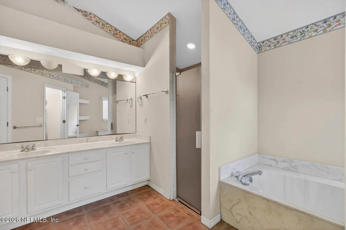 Photo of 3400 KINGS Road S