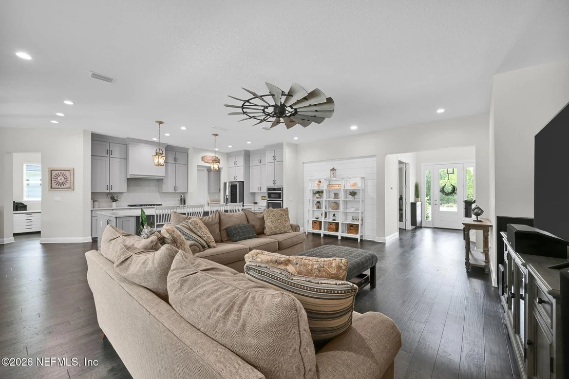Photo of 276 BACK CREEK Drive