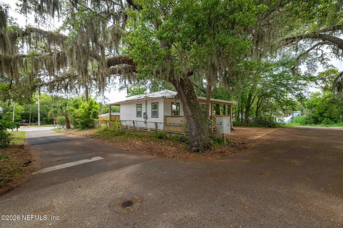 Photo of 627 CATHEDRAL Place