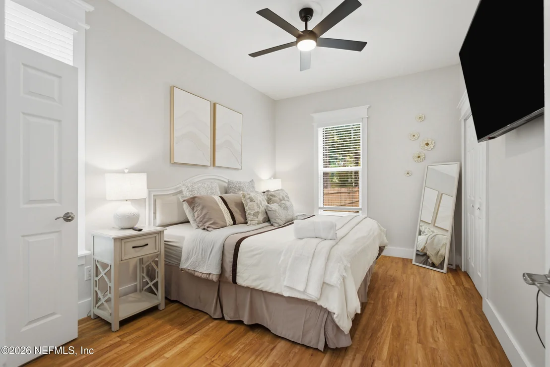 Photo of 1217 WALNUT Street