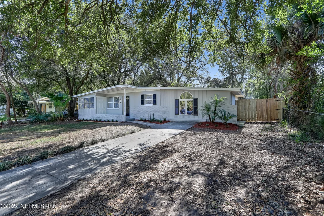 Photo of 7922 LORIENT Drive