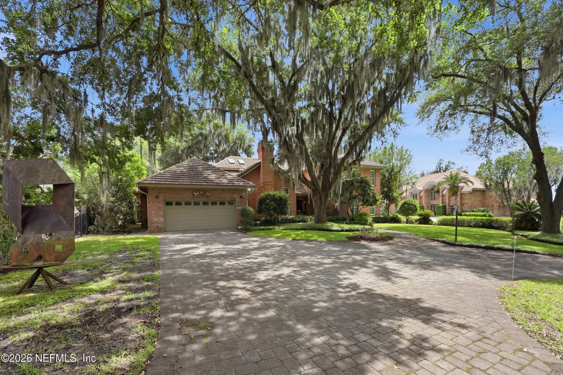 Photo of 2656 BEAUCLERC Road
