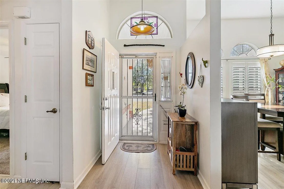 Photo of 304 DOYLE Lane