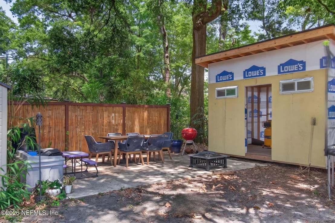 Photo of 1839 CORNELL Road