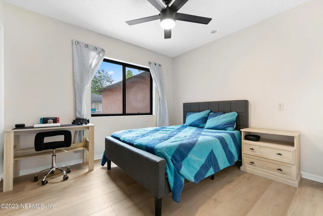 Photo of 1489 SATSUMA Road