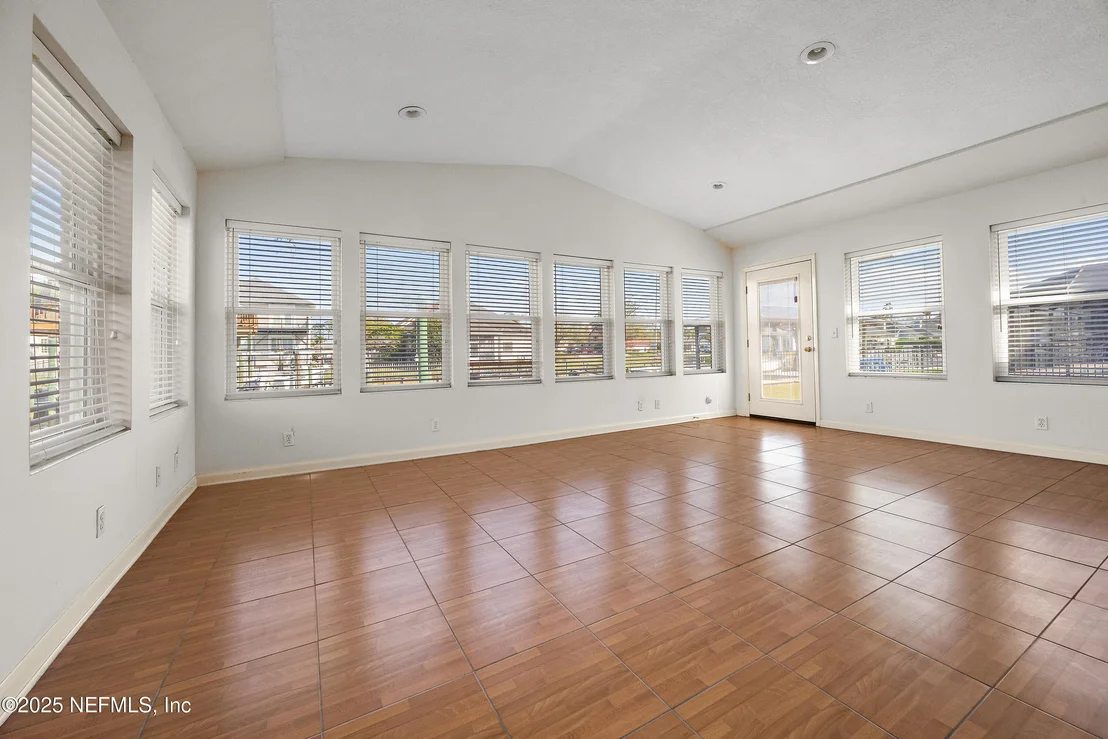 Photo of 4263 TIDEVIEW Drive
