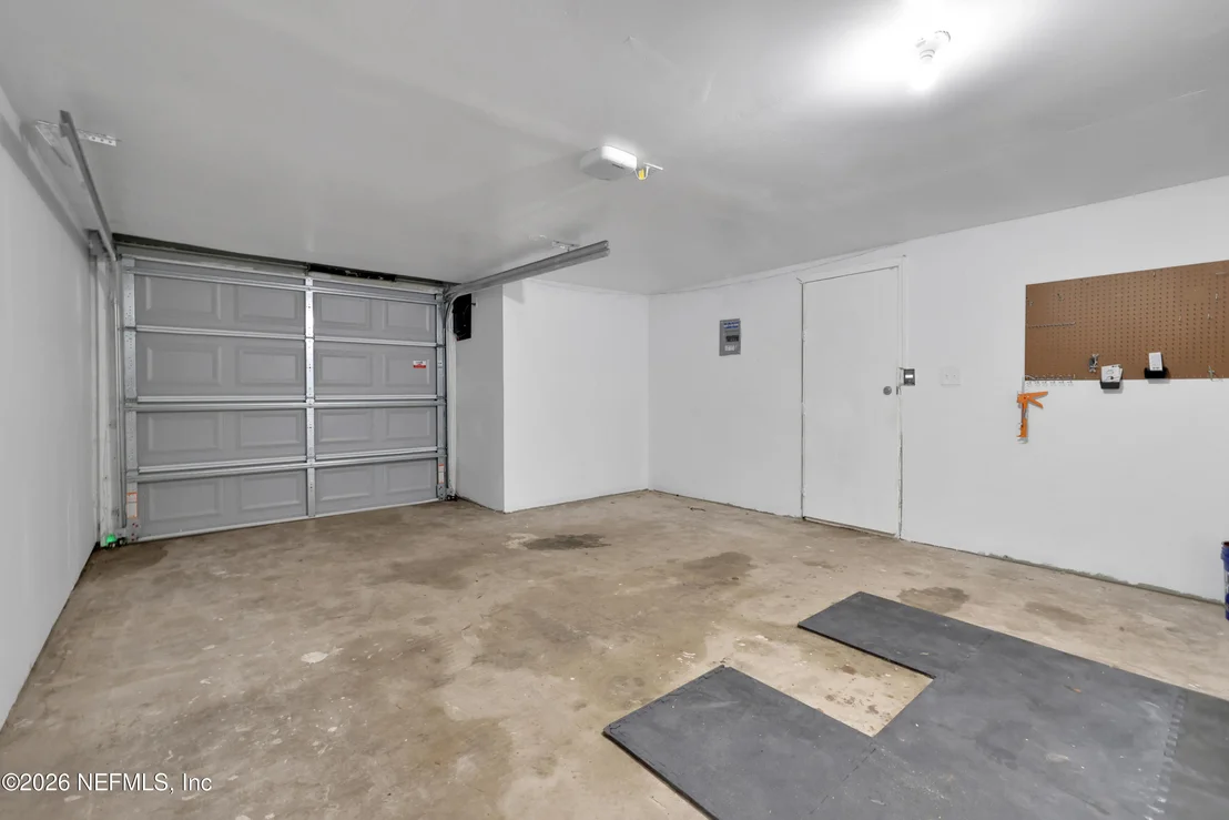 Photo of 5368 ROYCE Avenue