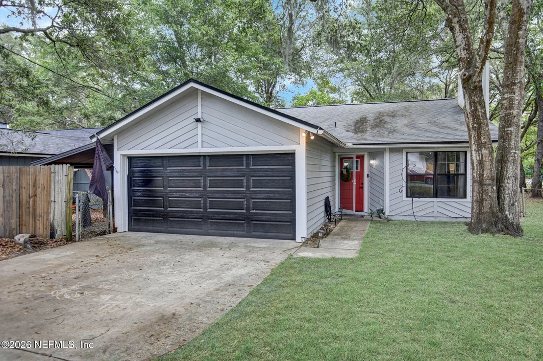 Photo of 12977 BEAUBIEN Road