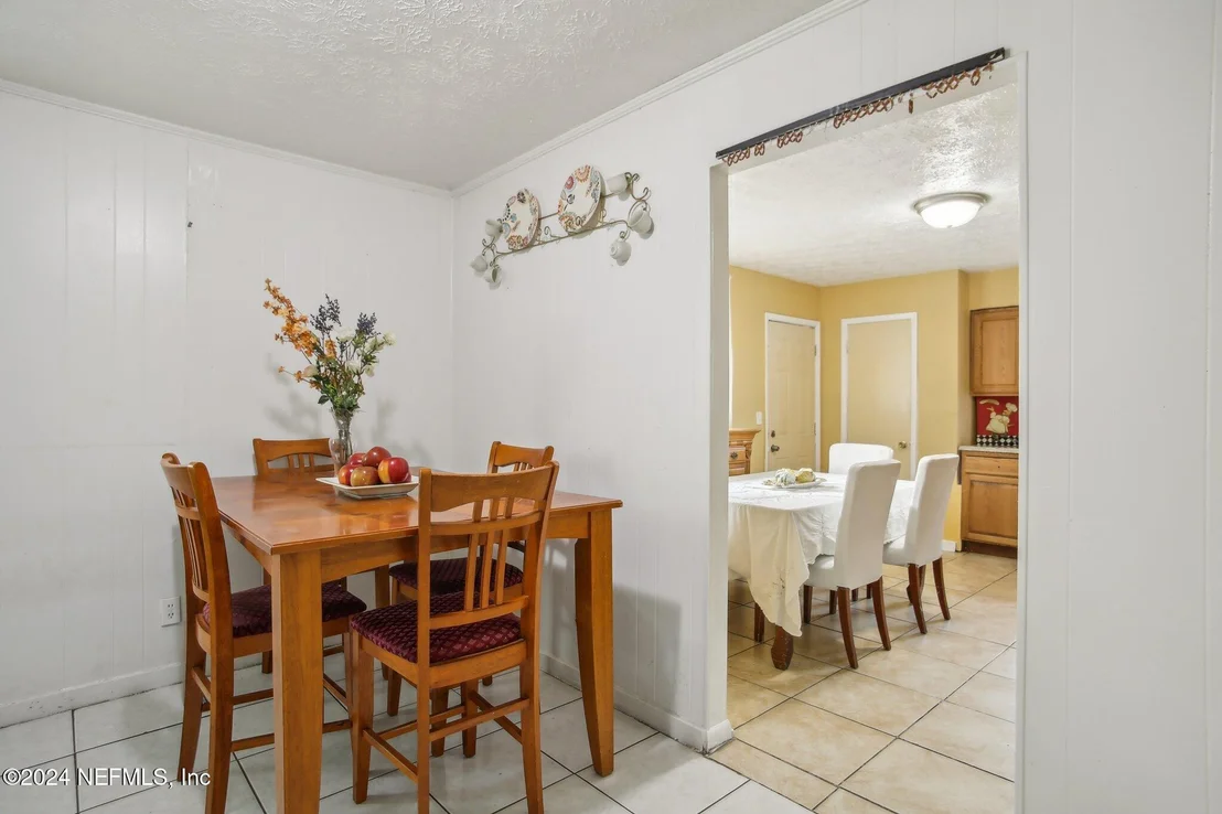 Photo of 5816 MONCRIEF Road