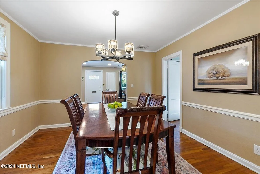 Photo of 1639 AVOCA Place