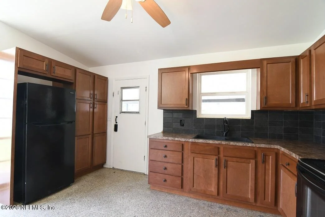 Photo of 7435 BAMBERG Road