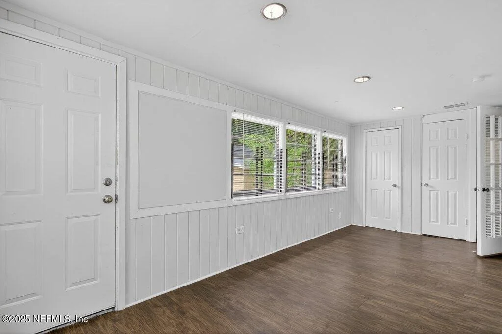 Photo of 404 DEMPER Drive