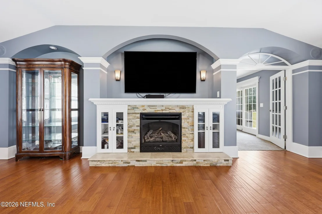 Photo of 7645 OAK FOREST Road