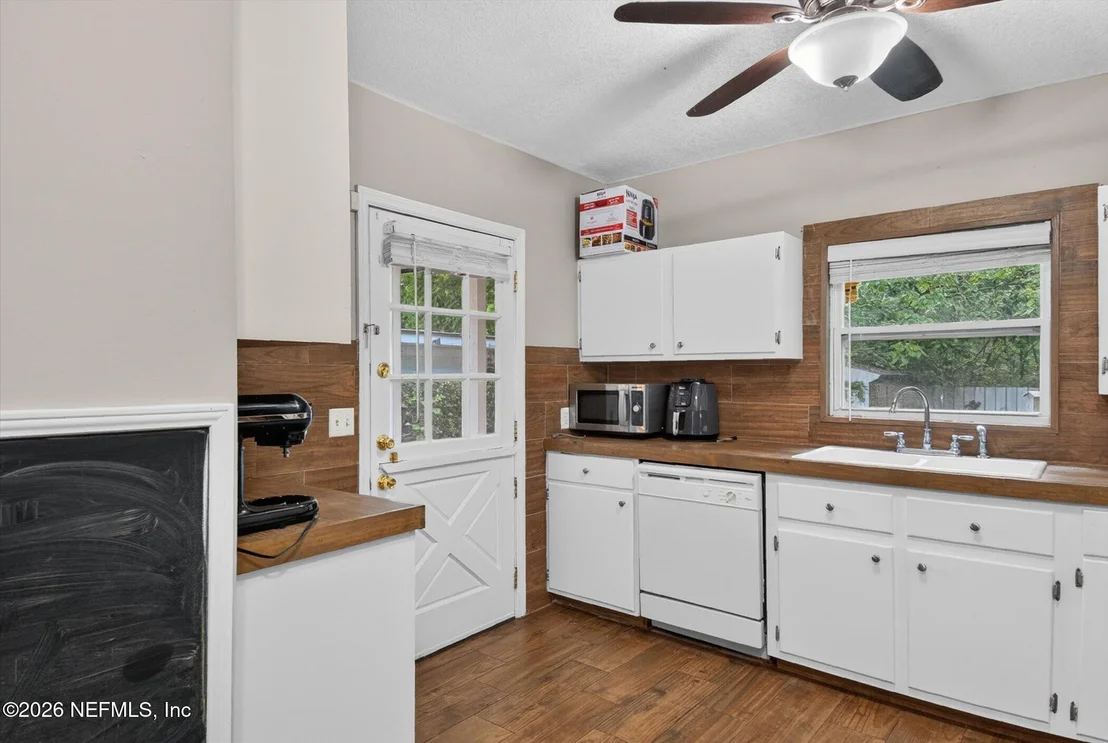 Photo of 3718 PEACH Drive