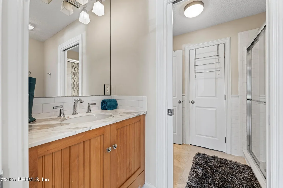 Photo of 3010 STARRATT Road