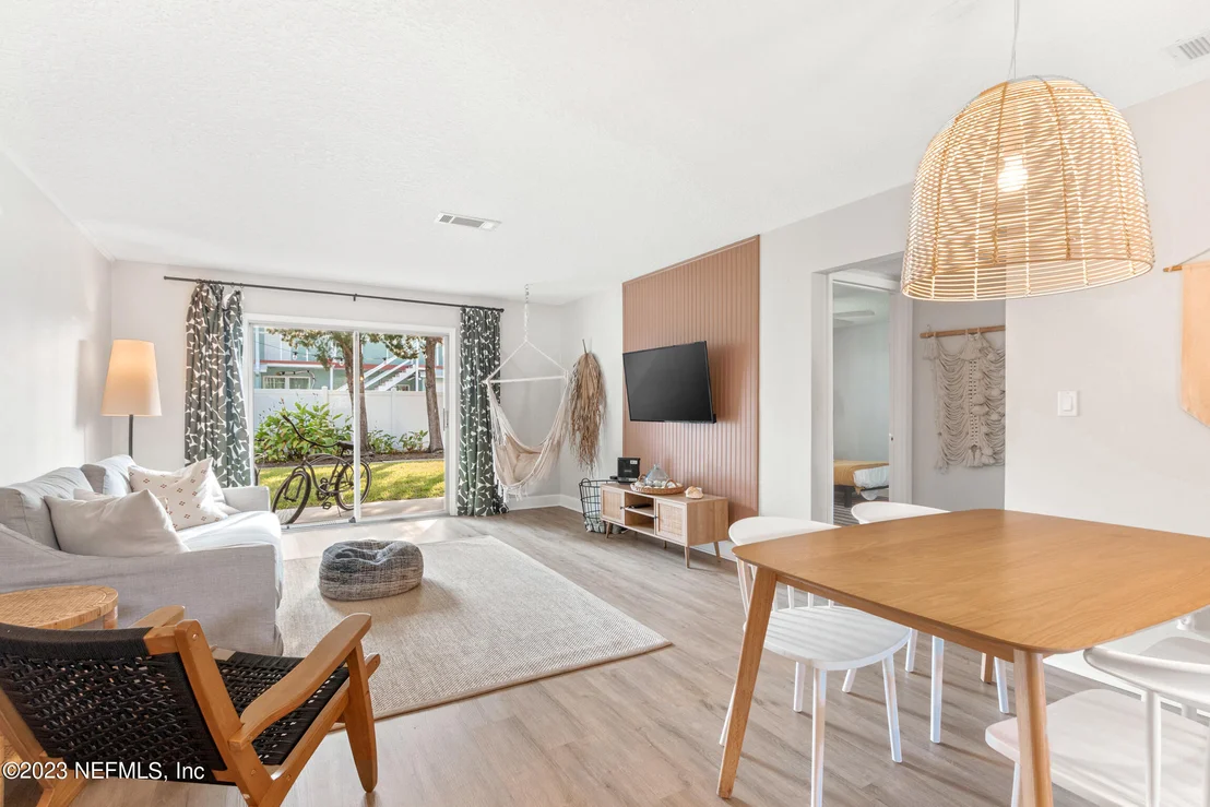 Photo of Unit 2A at 405 FLAGLER Boulevard